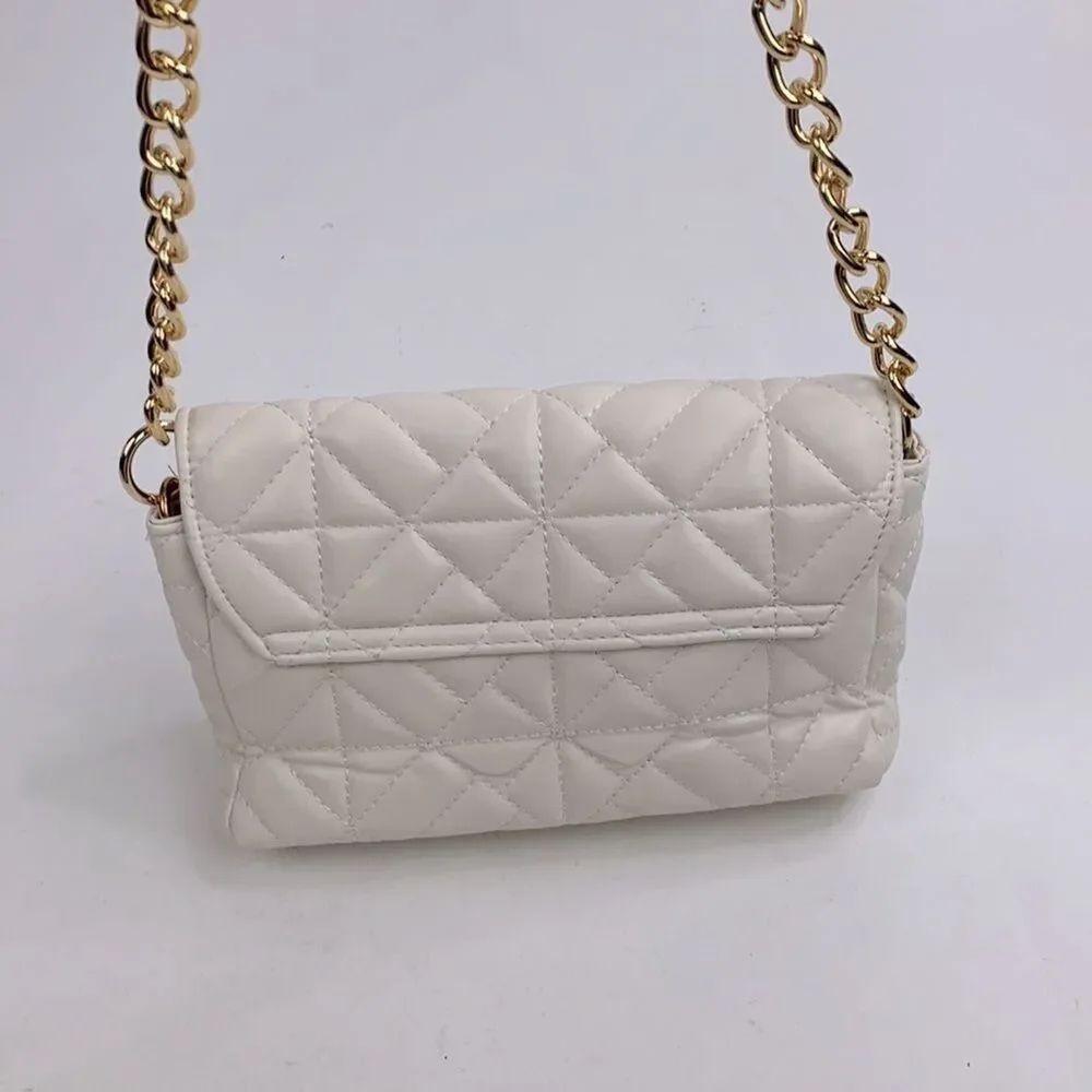Quilted Creme Chain Strap Handbag purse clutch Lined Zip pocket Snap close New